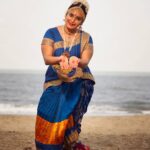 Roshna Ann Roy Instagram - “Every day brings a chance🤩 for you to draw in a breath, kick off your shoes👣, and dance.", 😍 " HAPPY INTERNATIONAL DANCE DAY" (april29)ഇത്തിരി late ആയി എന്നാലും എല്ലാ കലാകാരന്മാർക്കും സ്നേഹത്തോടെ ആശംസകൾ !!😍 #internationaldanceday 📸 : @beniveesjo @arun_manuel_ Mua : @meeramax_makeupartist #indiaclassicaldance #malayalamovie #kerala♥️ #roshnaannroy #photoshootideas #dance #actresslife #portraitphotography #photooftheday #throwback #modelshoot