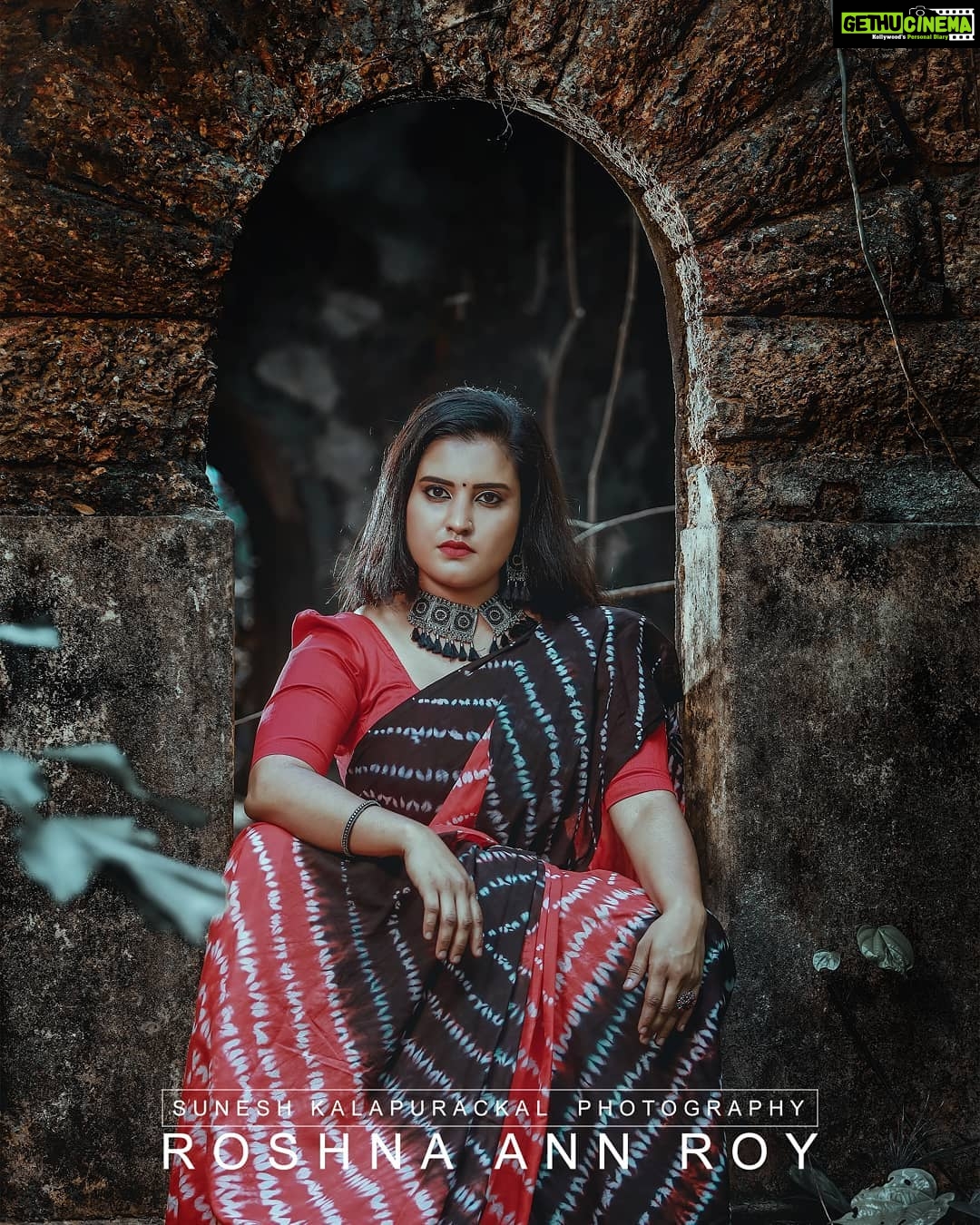 Roshna Ann Roy Instagram - 🖤"♥️ #traditional_look . . 💄":@bibinz_makeup_studio 🤝 👗: @kanchipuramsilks_