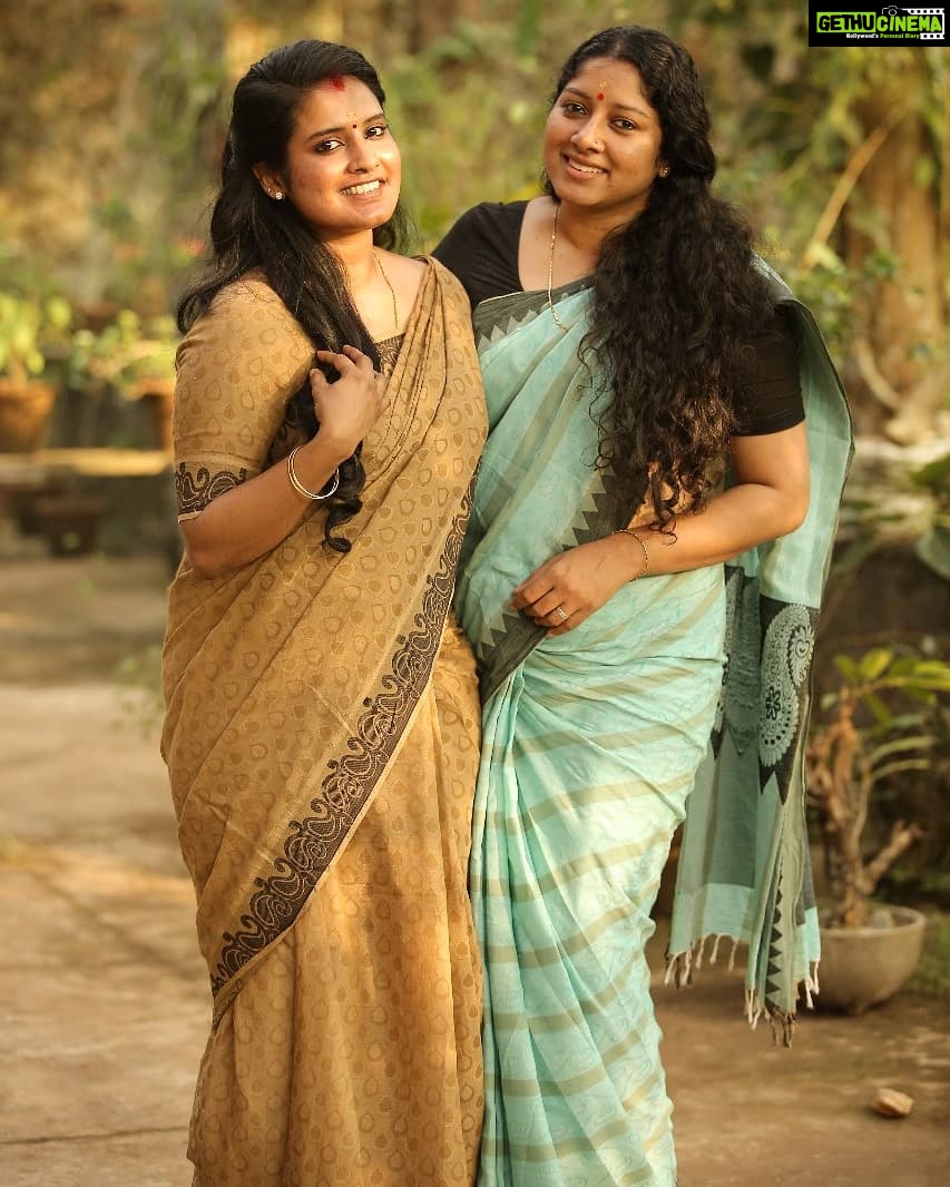 Roshna Ann Roy - 11.8K Likes - നാത്തൂൻസ് 💗 @anumolofficial 😘
#സുല്ല് directed by @vishnubharadwajkr 🤗
#fridayfilmhouseexperiments #roshnaannroy #malayalamcinema #dowatchit ❤