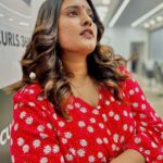Roshna Ann Roy Instagram - ., First visit to @curls360salon 💇🏽‍♀️Excellent experience 💇🏽‍♀️ Super restyle on my hair cut, 🙎🏻‍♀️all ready for the summer ☀️ 😎 Thank you for the innovative cut and colouring 🌈 .. @curls360salon A really lovely experience. Great team in a calm and caring environment. My colour, cut and style was perfect and I've had lots of compliments. Thank u @hairby__arun for this amazing makeover 💥💥 personally I wanna suggest this salon for 100% valuable services ☀️☀️☀️ #curls360salon #panampallynagar Great team with easy going atmosphere.💆🏾💆🏼‍♀️ CURLS 360
