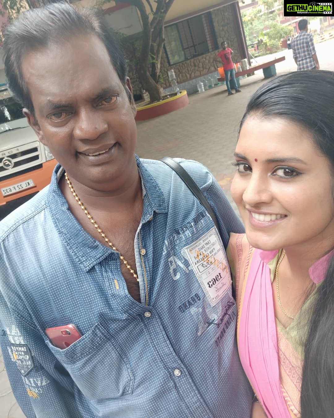 Roshna Ann Roy - 11.3K Likes - 🌹ഒത്തിരി സ്നേഹത്തോടെ ......, പിറന്നാൾ ആശംസകൾ സലീമേട്ടാ.. 💗
ആയുരാരോഗ്യത്തോടെ,👌💪 ഇരിക്കാൻ പ്രാർത്ഥിക്കുന്നു... 🙏 @salimkumarofficial .
.
😍😍 #salimkumar #happybirthday #birthday🎂 #salimkumarfans