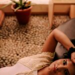 Roshna Ann Roy Instagram - 👏😂A smile❤ is so sexy, yet so😘 warm.! When someone genuinely smiles at you✌, it's the greatest🌹 feeling in the world.😍💥💥 #goodvibesonly 📸,:clicks by my personal favorite :@arun_manuel_ 💖@beniveesjo 🙏 Mkp: @prmakeupstudio 💖👌 nosespin :@macsjewelry , 💘