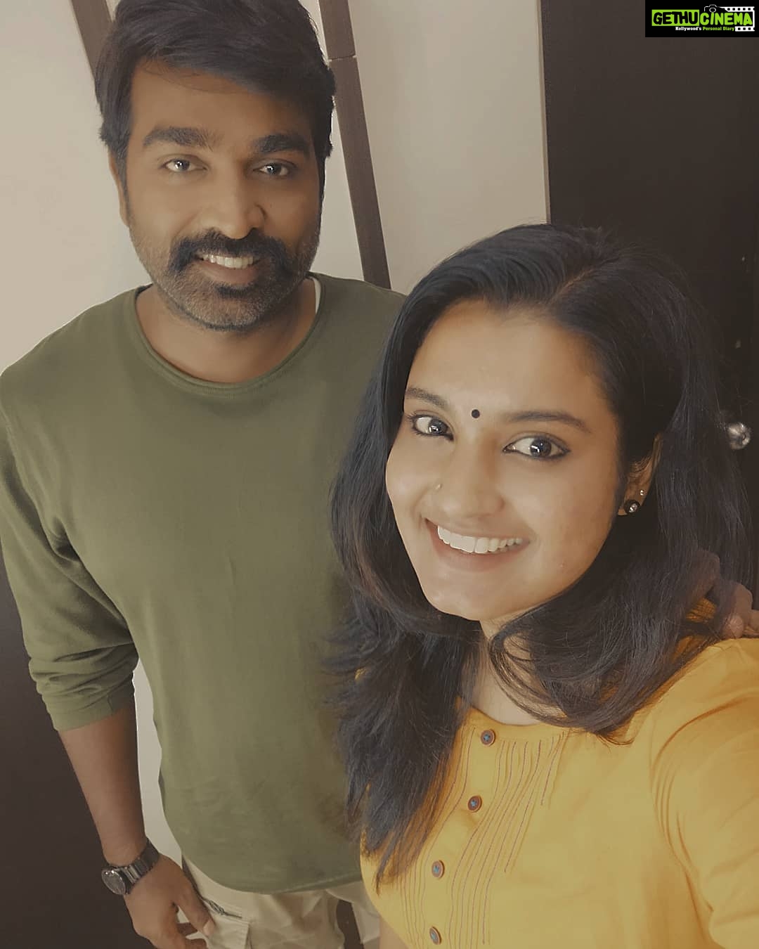 Roshna Ann Roy Instagram - addiction ❤" 😉😚 @actorvijaysethupathi #makkalselvan #vijaysethupathy 💖