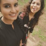 Roshna Ann Roy Instagram - 💗 @srindaa #picoftheday #shooting📷 #papamcheyyathavarkalleriyatte ❤✌ #workingmode🔛...... Ezhupunna