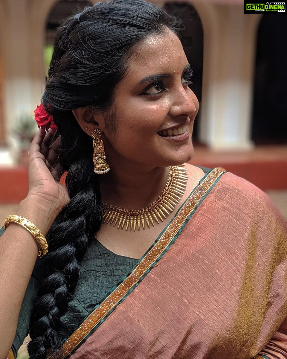 Roshna Ann Roy - 12.3K Likes - #selflove #papamcheyyathavarkalleriyatte
P. C : @anumolofficial 💘
Thank u... Somuch sneha, @macsjewelry forthis lovely necklace 💘👌👌👌