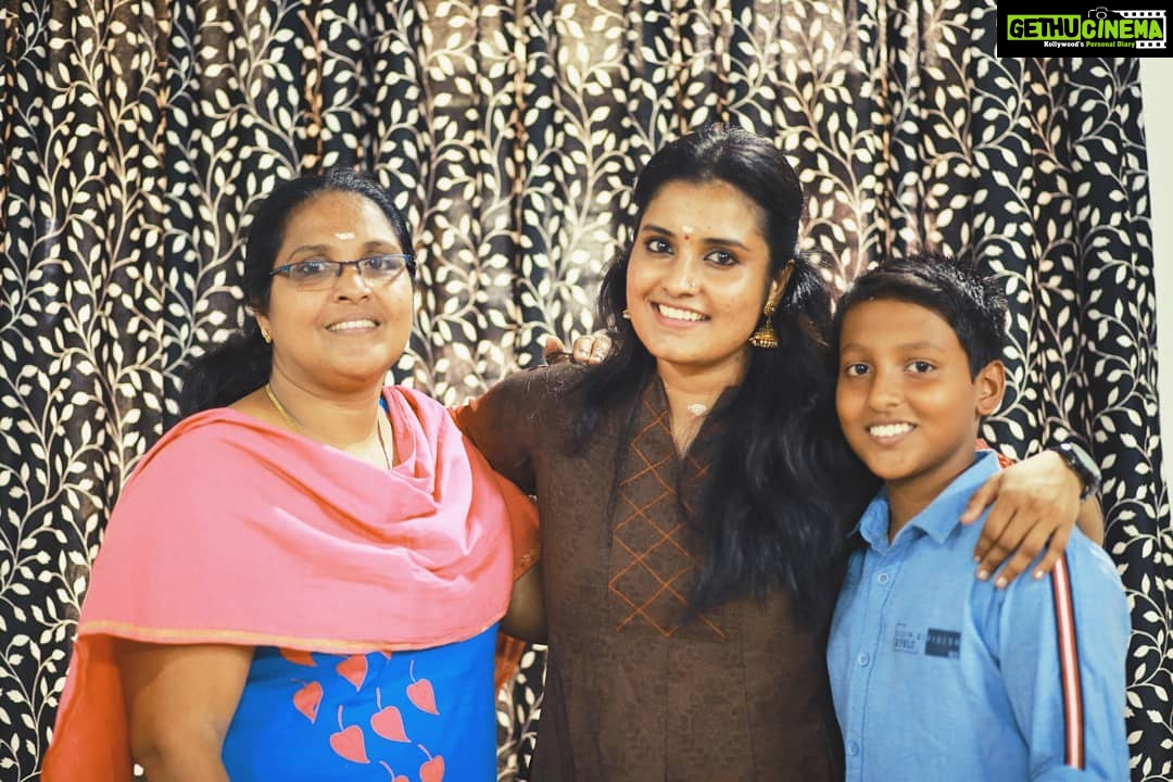 Roshna Ann Roy Instagram - World❤💗#mother'sday