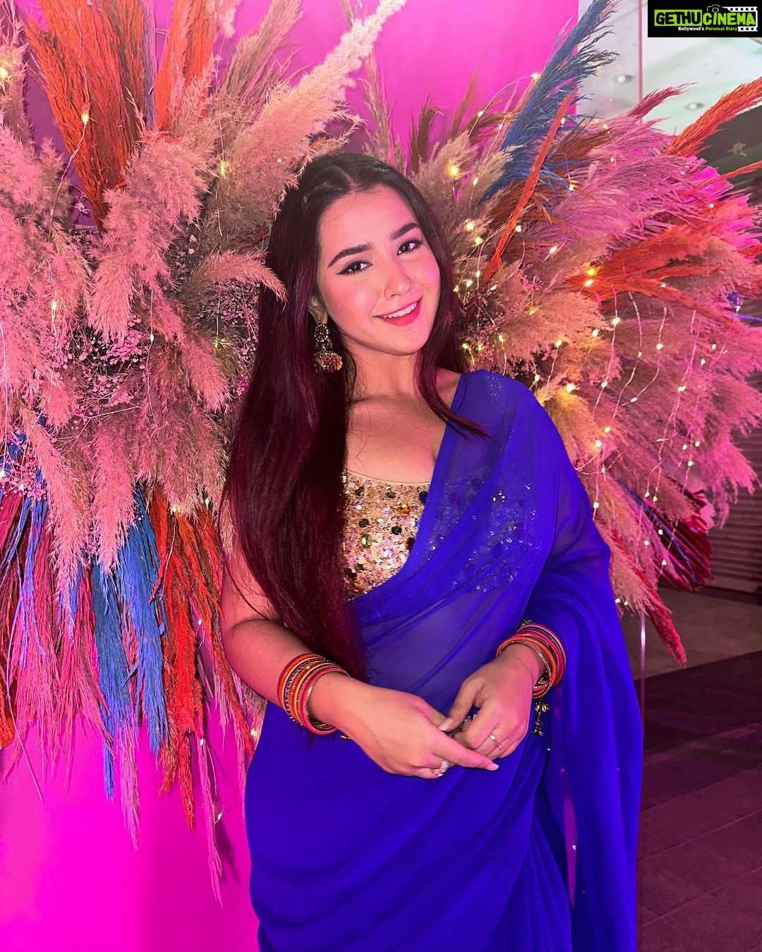 Actress Roshni Walia HD Instagram Photos and Wallpapers November 2022 ...