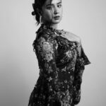 Roshni Walia Instagram - I dive into the future But I'm blinded by the sun I'm reborn in every moment So who knows what I'll become . . . #photoshoot - @ronakza143 @madstudioofficial . . #bnw #blacknwhite #blackandwhite #bw #blackandwhitephotography #photography #bnwphotography #art #monochrome #blackandwhitephoto #photooftheday #captures #blacknwhitephotography #portrait #streetphotography #black #bnwmood #perfection #photo #love #life #ig #street #instagood #aesthetic #roshniwalia 🖤🔚 India