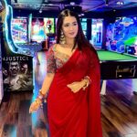 Roshni Walia Instagram - Chammak challo ✨🪔 . . . #saree - @the_adhya_designer #jewelry - @sweetywalia11 & @dhairya_goyani19 #photocredit - @aryan__khanna__ . . . . #chotidiwali #roshniwalia #diwali #india #festival #happydiwali #love #diwaligifts #diwalidecorations #instagram #diwalivibes #fashion #instagood #mumbai #photography #festiveseason #art #deepavali #indianfestival #festivevibes #celebration #diya #diwalihampers #diwalicelebration #rangoli #indian #festivewear ✨🔚 The Game Palacio