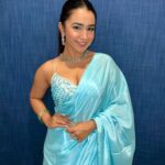 Roshni Walia Instagram – Diwali pe Andhero per roshni Lana bahot zaroori hai ✨🪔✨
.
.
.
.
#saree – @the_adhya_designer 
.
.
.
.
#blue #roshniwalia #roshni #diwali #happydiwali #diwali2022 #bluesaree #traditional #traditionalwear #diwalioutfit #fit #instagram #potd #ootd #instafir #hairstyle #style #fashion 💙🦋🔚