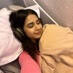 Roshni Walia Instagram - BACK TO MY FAVOURITE DUBAI ✨ . . . . . #dubai #travel #explore #emirates #flight #travel #travelgram #roshniwalia #1billionsummit