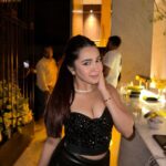 Roshni Walia Instagram - Snap me 🖤✨ . . , . . #party #black #fit #ootd #candid #roshniwalia #anushkasen #ashnoorkaur #luckydancer #snapchat #event #explore ✨🔚 Worli, Maharashtra, India