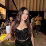 Roshni Walia Instagram - Snap me 🖤✨ . . , . . #party #black #fit #ootd #candid #roshniwalia #anushkasen #ashnoorkaur #luckydancer #snapchat #event #explore ✨🔚 Worli, Maharashtra, India