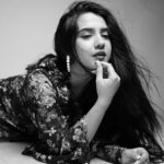 Roshni Walia Instagram - Dint you know I’m hard to find? . . . . . #blackandwhite #rare #photography #photooftheday #bwphotography #photoshoot #raw 🖤🔚 India