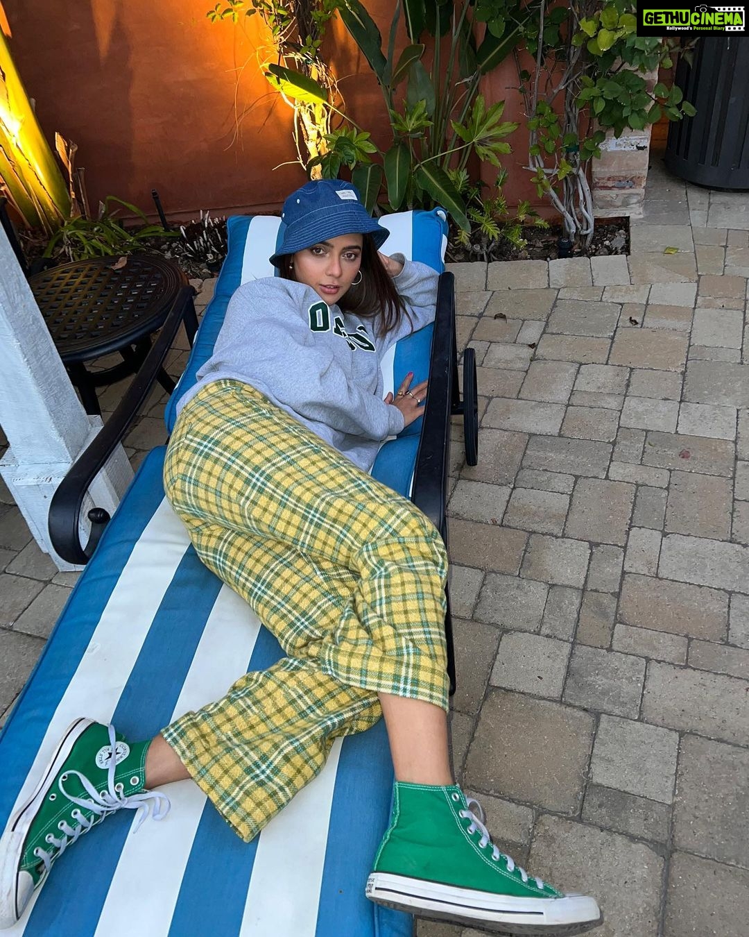 Ruhi Singh Instagram - Do they say ‘chillin like a villain’ anymore or is it not cool West Lake Village