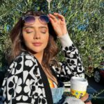 Ruhi Singh Instagram - A very happy thanksgiving to my friends and associates back in LA 😍 I love all festivals, life should be a constant celebration but just the idea of gratitude particularly resonates with me because I’ve been writing a ‘grateful list’ for many years now. It’s a ritual that helps me remind myself how blessed we truly are by counting my blessings every single morning and has, I believe, fuelled my manifestation journey. Today I’m thankful for all the love and opportunities, for family, friends and fans. Love you all ☀️😍 Happy Place