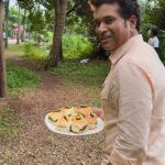 Sachin Tendulkar Instagram - Carb'e Diem!😉 #foodie #vadapav