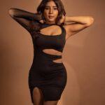 Sakshi Agarwal Instagram – 🔥
.

mua – @mild.tones 
photohrapher – @shotsbyharsha
Concept-@samikshx 
Retouch-@karan.manivannan_05 
studio space – @westspace_studio 

.
#picoftheday #sakshiagarwal #instafashion Chennai, India