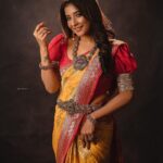 Sakshi Agarwal Instagram - Romba naal kalachi 🔥 . #traditionalsaree #southindianbride #photooftheday #sakshiagarwal . @murugeshmakeup_hair @labelswarupa @picartisan @ravalstudios @chennai_jazz Chennai, India