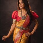 Sakshi Agarwal Instagram - Romba naal kalachi 🔥 . #traditionalsaree #southindianbride #photooftheday #sakshiagarwal . @murugeshmakeup_hair @labelswarupa @picartisan @ravalstudios @chennai_jazz Chennai, India