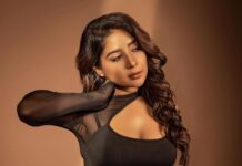 Sakshi Agarwal Instagram - 🔥 . mua - @mild.tones photohrapher - @shotsbyharsha Concept-@samikshx Retouch-@karan.manivannan_05 studio space - @westspace_studio . #picoftheday #sakshiagarwal #instafashion Chennai, India