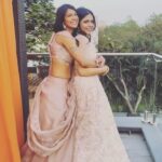 Sakshi Pradhan Instagram - Two girls at an exibition what do you expect 💎 @asmotiwala @swishbydolcyandsimran …. .. .. .. .. .. #indiancoture #reels #shopping #popup #popupmarket #Indore #indorevents #indorizayka #fashion #jewellery