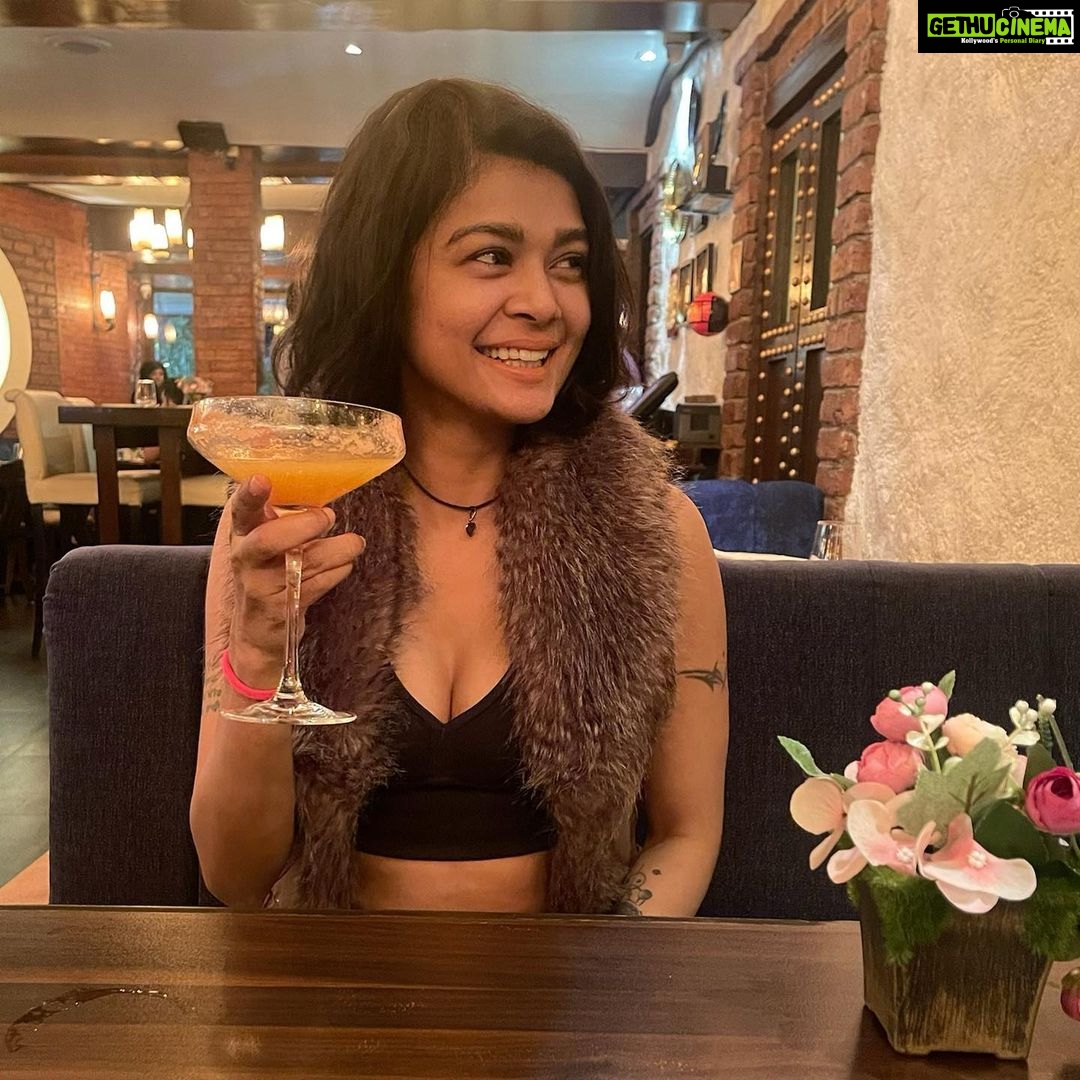 Sakshi Pradhan Instagram - Good things come to those who wait but good things are gone from those who are “#LATE”
