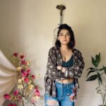Sakshi Pradhan Instagram - Behind the scenes #bts #testsathome #neverwaste #yourwishismycommand