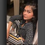 Sakshi Pradhan Instagram - aaj mera dost aaya hai #todaysdayforfriendship #happyday #oldschool #chilegram