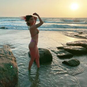 Sakshi Pradhan Instagram - Nature repairs everything 🌊 ☀️