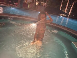 Sakshi Pradhan Instagram - 🏊🏼‍♀️