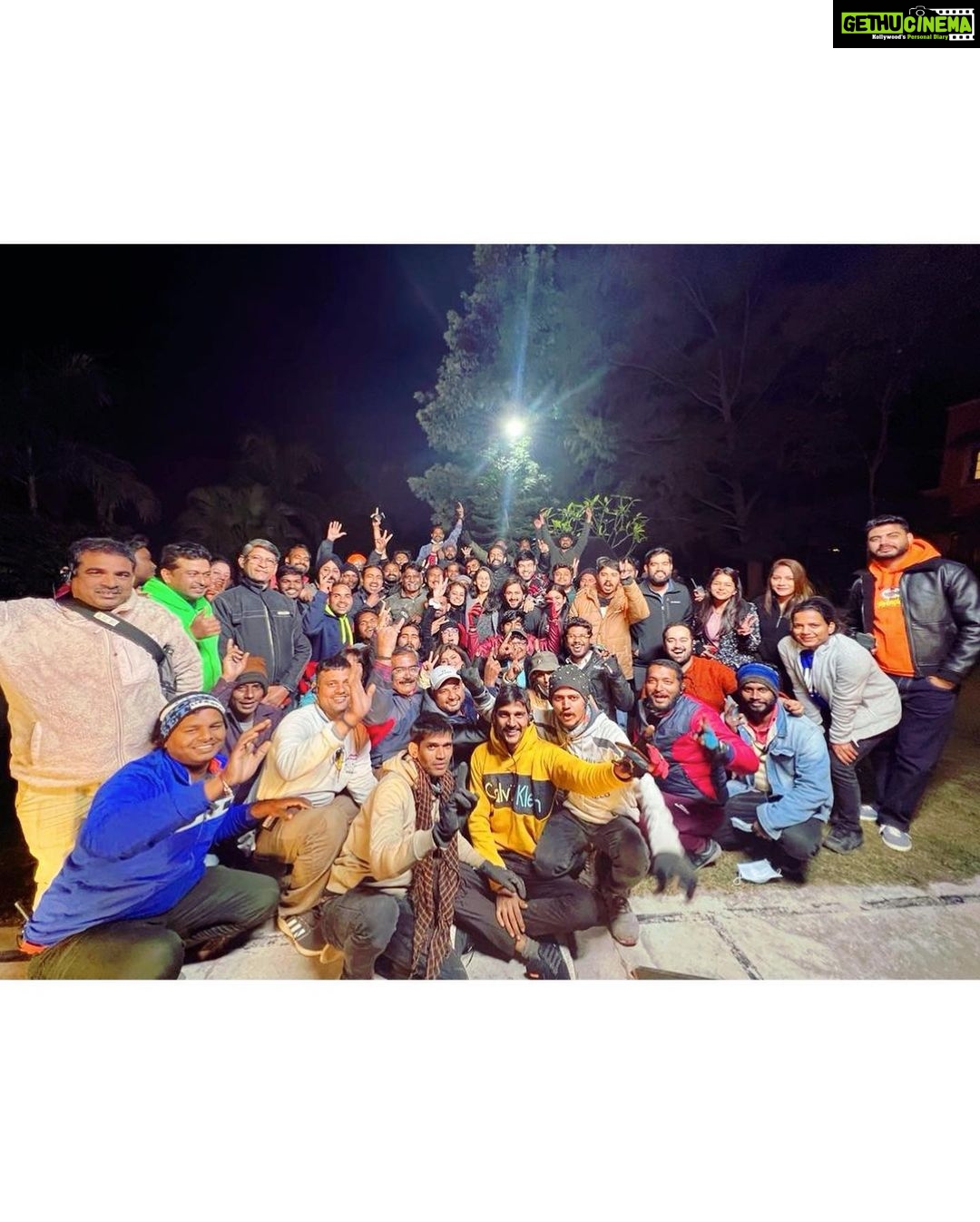 Samara Tijori Instagram - It’s a wrap for something I’ve given everything I had in me. Everyone here is so special to me and my heart is so full right now. I love each and every one of you , even the ones I couldn’t post photos of because I’m only allowed to put 10 pictures at once 😋 THANK YOU, for helping me bring “Sana” to life. @mihirbd @gurmmeetsingh @boman_irani @manjarifadnis @veerrajwantsingh @aakashdeeparora @sariikasingh @vatsalabhagat @jobanpreet.singh @surajparaswani @kedar_sonigra @jiya.thakur1804 @deepmala1393 @letapisnam @richard_devarda @padmininandakumar @poonamishappy @disneyplushotstar #vivekshah Sandy, Suraj, Chirag, Sushma Di , Sarfu, Chandu dada , Neeraj ❤️
