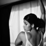 Samara Tijori Instagram - Maaaajor Throwback to my back. 📸 @knotmeera 🤍