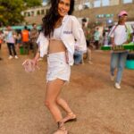 Samara Tijori Instagram - Spent my Sunday like this ✨ Overshirt, Necklace and Shoes - @beachbum.in 🤍🤍
