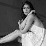 Samara Tijori Instagram - @frontrowgypsy 📸 @nikitashak 💄 @madhursfx 💇🏻‍♀️ @nikitarawlani 👗