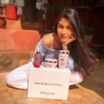 Samara Tijori Instagram - Experience 84% less hair-fall* with NEW GENESIS by Kérastase! Created exclusively for the young woman of today, it strengthens, hydrates and nourishes the fibre to reduce the risk of hair-fall. You can now order your own personalized Genesis routine and get it home delivered!! #neverfall #genesis #kerastaseindia @monisha0921 @kerastaselnc
