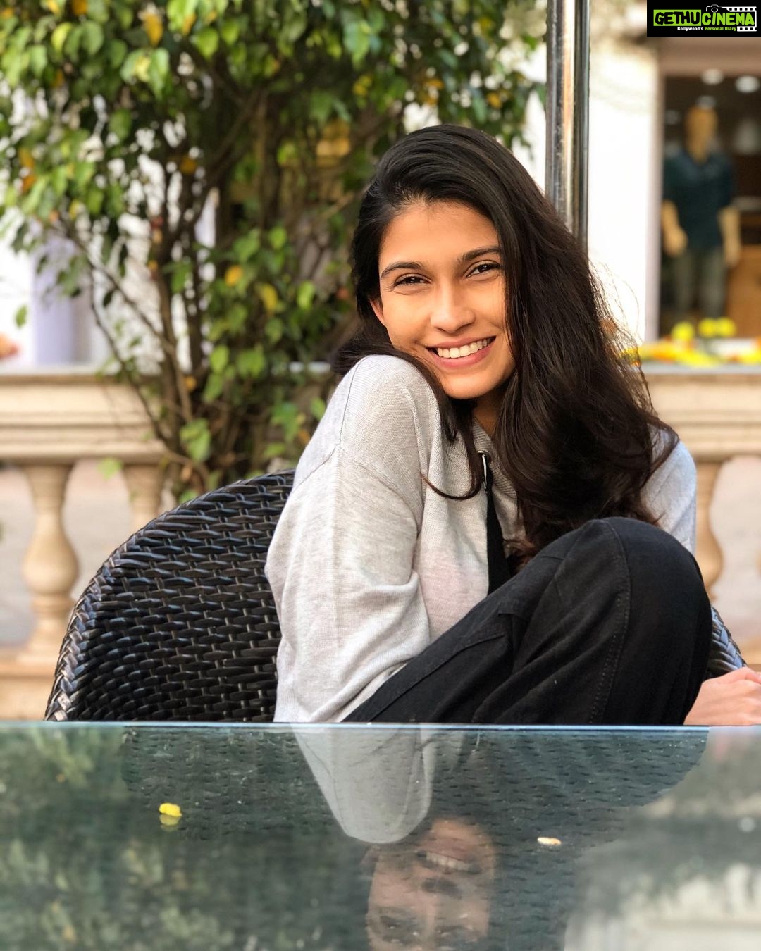 Samara Tijori Instagram - Mooooooood 🍓 • • • PC- @trishasingh807 ❤️