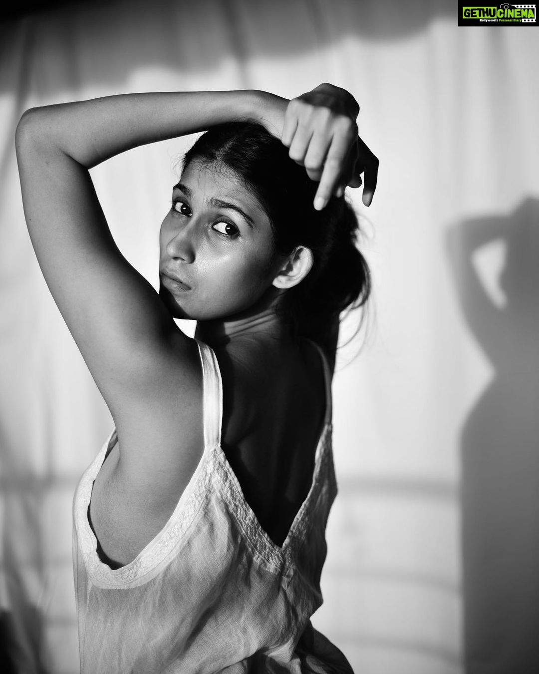 Samara Tijori Instagram - B&W with my fav @knotmeera