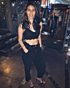 Samara Tijori Instagram - Hi guys, I dressed up 🌚