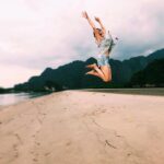 Samara Tijori Instagram - Bye bye 2018 👋🏻 • • • • • PC- @rohankhurana7 as always 🤷🏻‍♀️ Krabi, Thailand