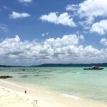 Samara Tijori Instagram - Got myself some Cray-sea views 💁🏻 Havelock Island