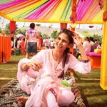 Samara Tijori Instagram - HAPPY HAPPY HOLI💃🏻 I hope you guys played safe ❤❤ #savethestrays The Jaibagh Palace