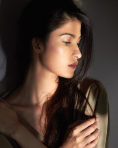 Samara Tijori Instagram - G L AM 💫 #tbt @frontrowgypsy @makeupbyriddhima