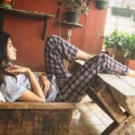 Samara Tijori Instagram - Thinking of how I can get #money #success and #motivation to gravitate towards me while I potate. #halp
