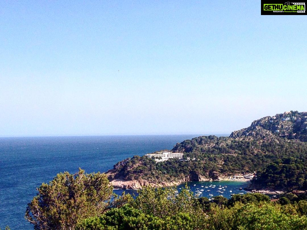 Samara Tijori Instagram - We took a road trip to Costa Brava and on our way back, decided not to follow the Map. Took one left turn somewhere and landed up seeing this...