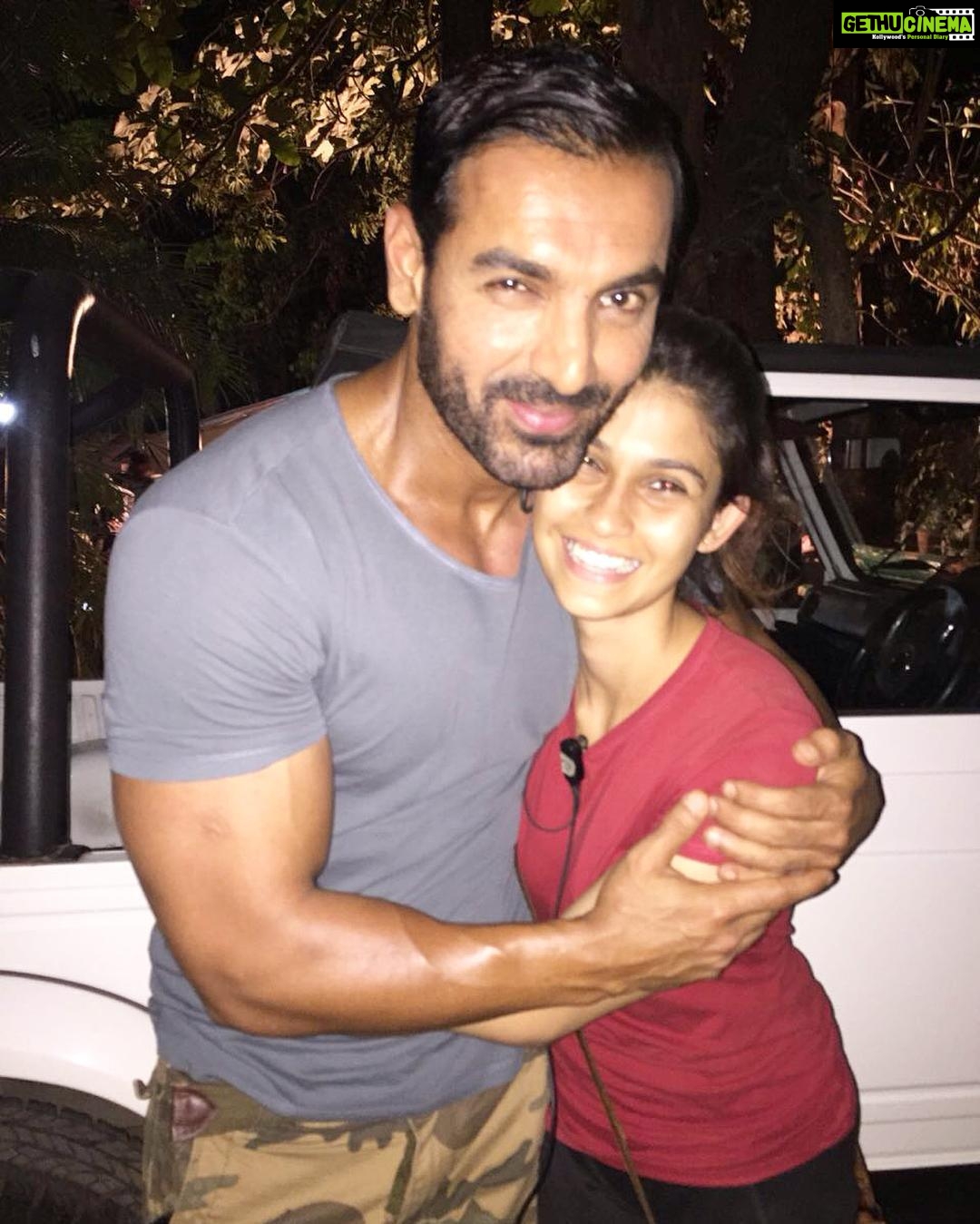 Samara Tijori Instagram - I look tiny as hell here but I'm going to miss him Mehboob Studio