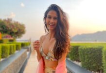 Samara Tijori Instagram - 🌸🌸🌸 Wearing @shivanitijori 🤍