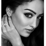 Sandeepa Dhar Instagram – The art of eye contact 🫠 
#nykaafeminabeautyawards 
.

📸: @munnasphotography 
Glam: @mukashu.mua 
Outfit @dvfashionstudio
Accessories @dolsunjewelsofficial @shreenathjimumbai
Stylist:  @shru_birla