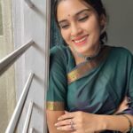 Sangeetha Bhat Instagram - “Find out who you are and be that person. That’s what your soul was put on this Earth to be. Find that truth, live that truth, and everything else will come.”…. <<<<>>>> #sangeethabhat #sangeethabhatsudarshan #actress #actresstheunknown #selflovequotes #gratitude #grateful #expressions #manymoodsofme #karnataka #bengaluru #sareelove #saree #ethinicwear #indiansaree #greensaree #natureschild #vegan Bangalore, India