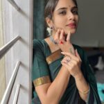 Sangeetha Bhat Instagram - “Find out who you are and be that person. That’s what your soul was put on this Earth to be. Find that truth, live that truth, and everything else will come.”…. <<<<>>>> #sangeethabhat #sangeethabhatsudarshan #actress #actresstheunknown #selflovequotes #gratitude #grateful #expressions #manymoodsofme #karnataka #bengaluru #sareelove #saree #ethinicwear #indiansaree #greensaree #natureschild #vegan Bangalore, India